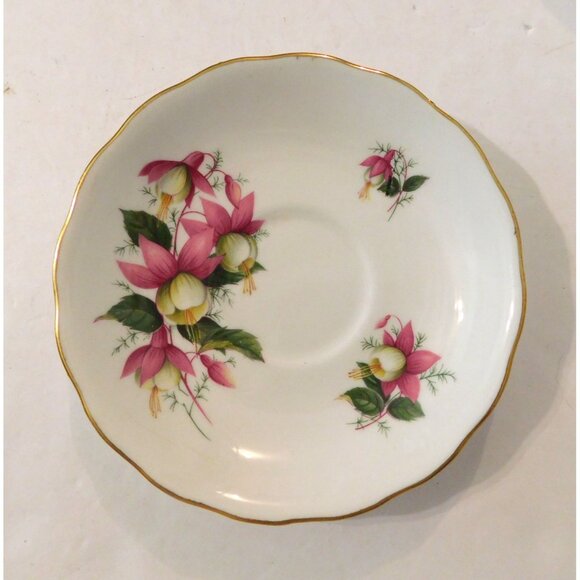 Vintage Royal Vale Bone China Tea Cup Saucer Set 7627 Pink Bell Flower Gold Trim - Picture 2 of 14